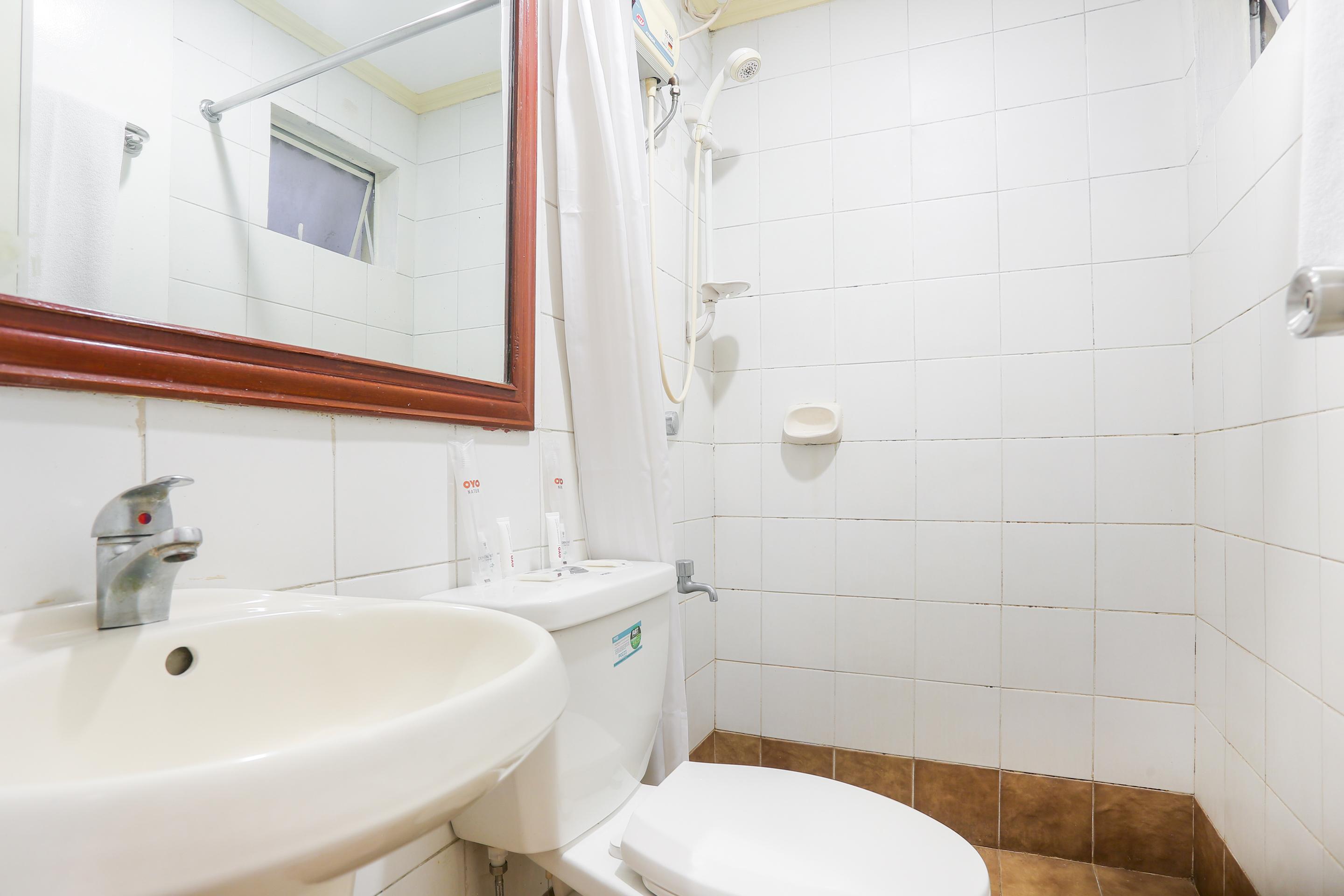 Royale Parc Inn & Suites Кесон-Сити Экстерьер фото