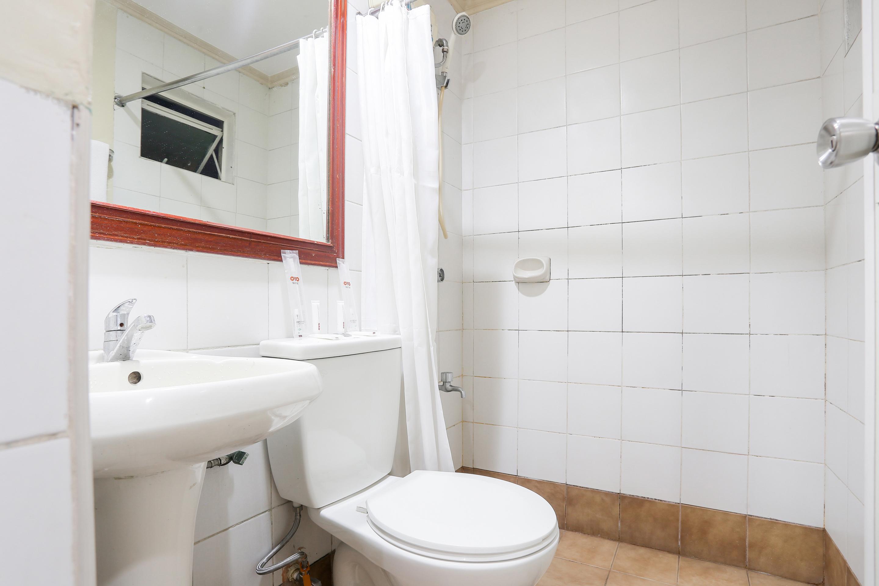 Royale Parc Inn & Suites Кесон-Сити Экстерьер фото