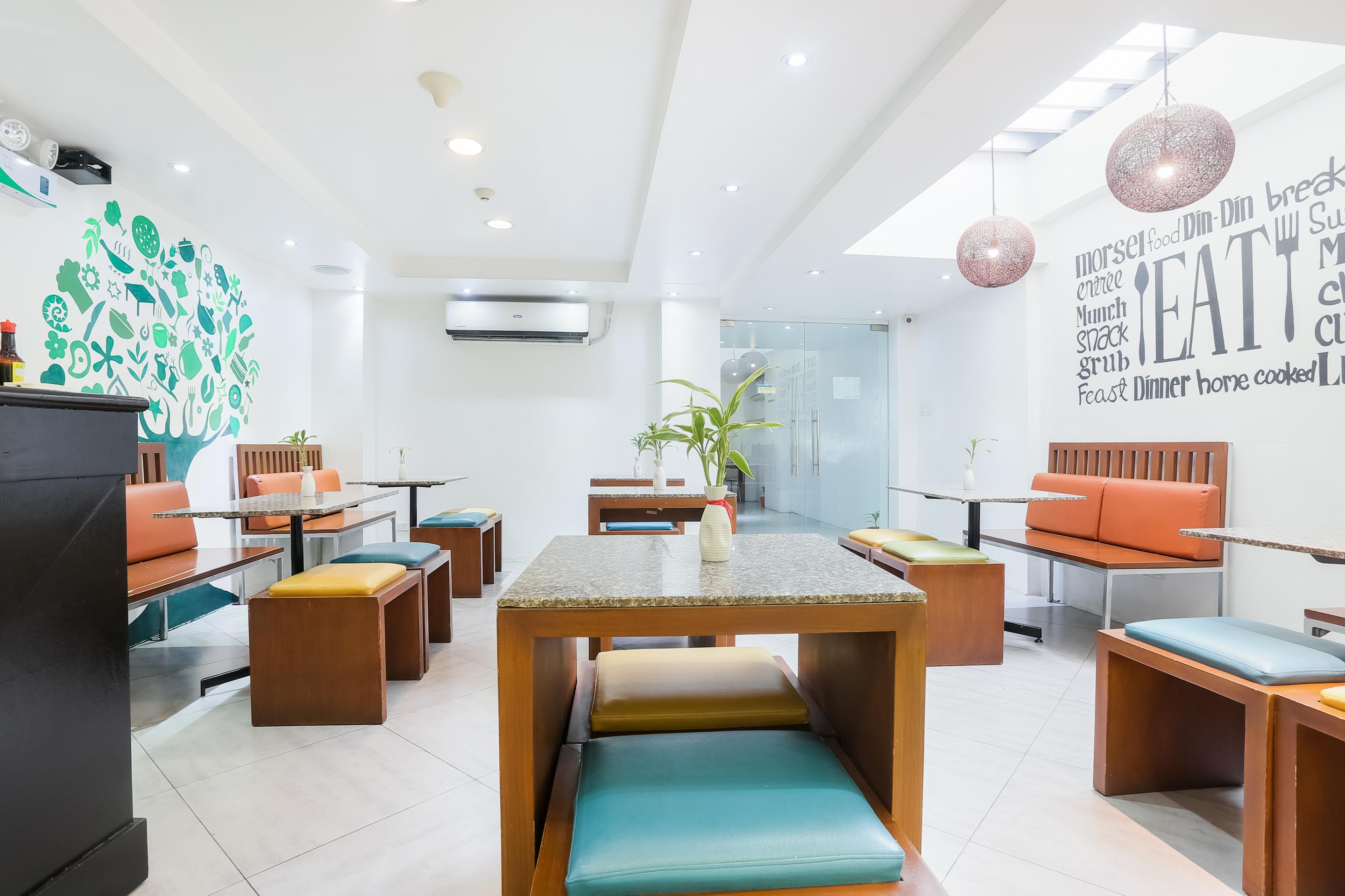 Royale Parc Inn & Suites Кесон-Сити Экстерьер фото