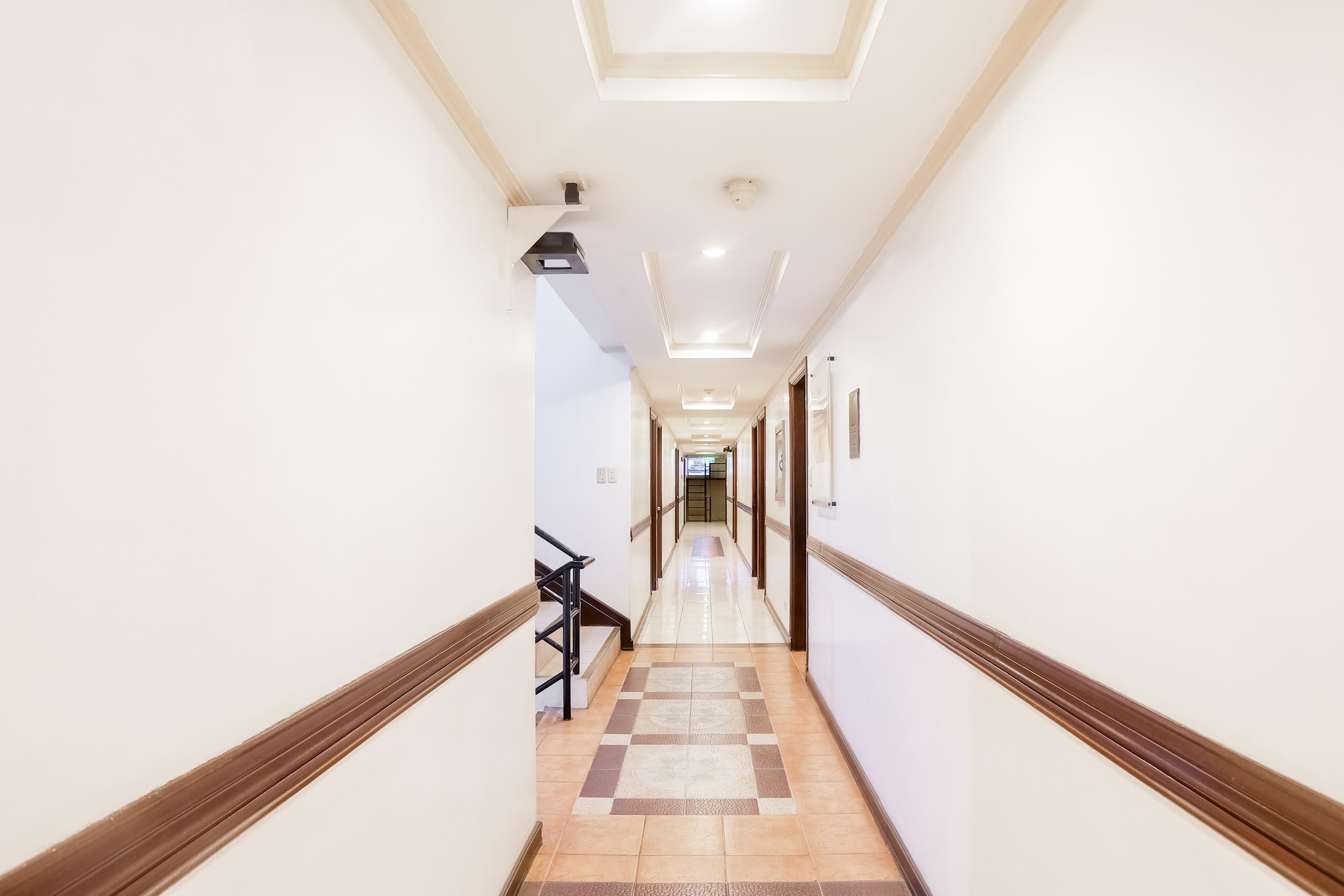 Royale Parc Inn & Suites Кесон-Сити Экстерьер фото